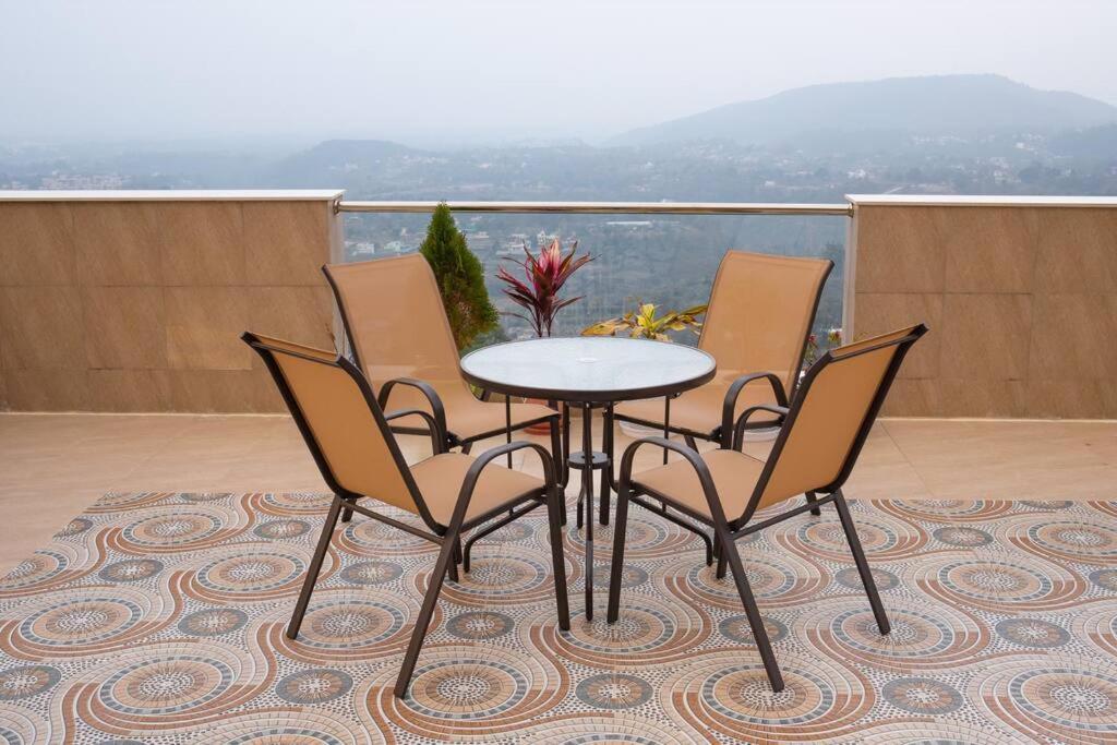 The Sage Villa - Luxury Homestay In Dehradun Bagian luar foto