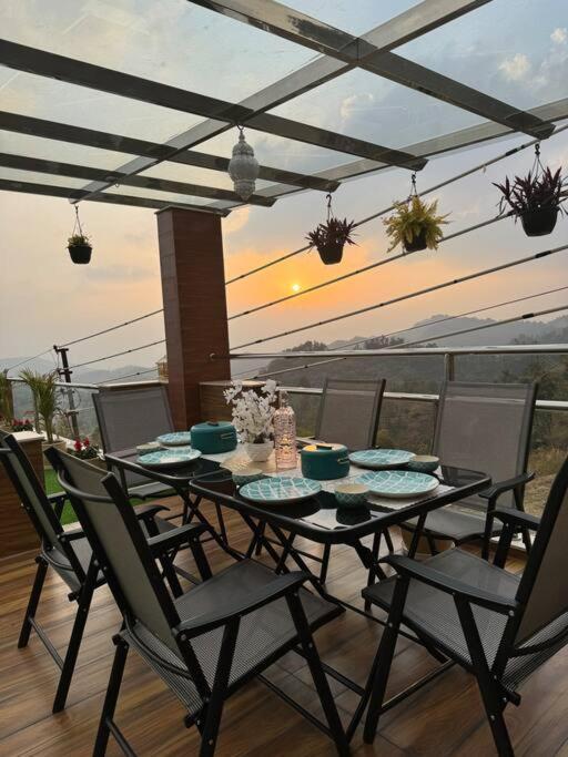 The Sage Villa - Luxury Homestay In Dehradun Bagian luar foto