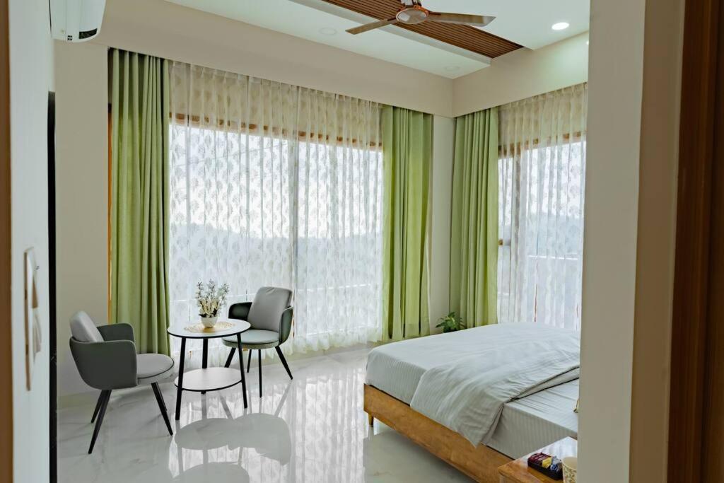 The Sage Villa - Luxury Homestay In Dehradun Bagian luar foto