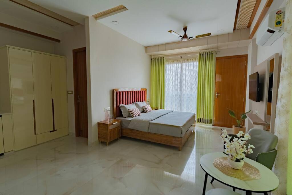 The Sage Villa - Luxury Homestay In Dehradun Bagian luar foto