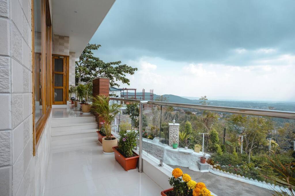 The Sage Villa - Luxury Homestay In Dehradun Bagian luar foto
